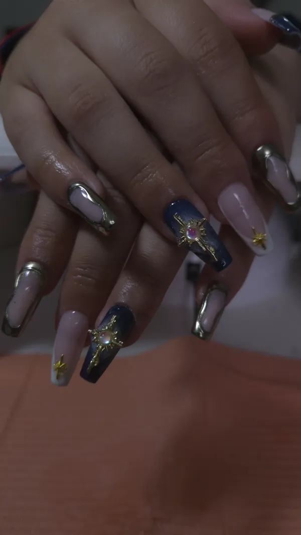 Diseño de uñas hecho en Butterfly Nails